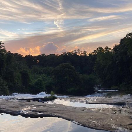 Nisha Homestay Inn Peradeniya Bagian luar foto